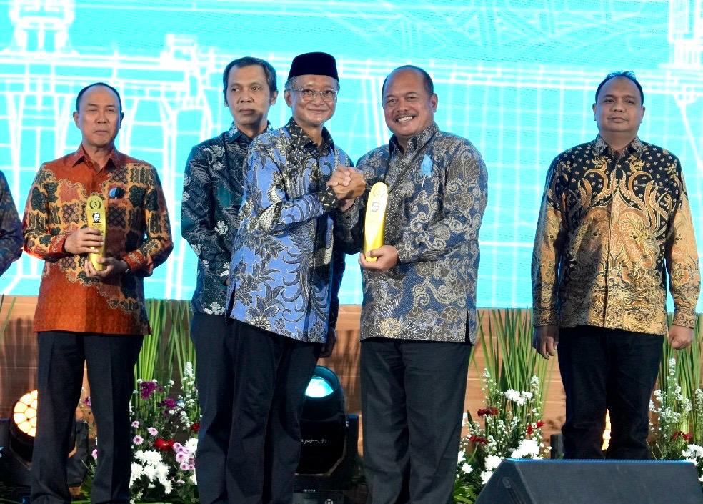 Pemprov Jateng raih peringkat II Sutami Award 2025 kategori kinerja terbaik jasa konstruksi (foto: Pemprov Jateng)
