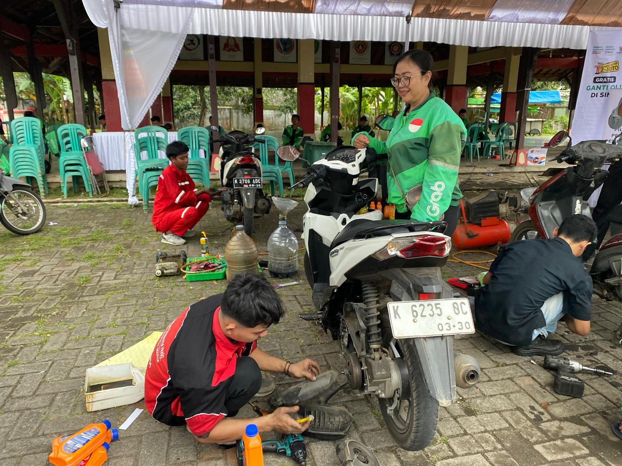 Servis dan ganti oli gratis untuk ojol Jepara (foto: Pemkab Jepara)