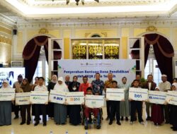 OJK Jateng Serahkan Dana Pendidikan ke 166 Pelajar Penyandang Disabilitas