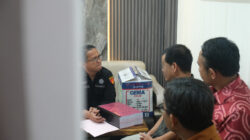 DJP Jateng I serahkan tersangka kasus pajak ke Kejari Semarang (foto: DJP Jateng I)