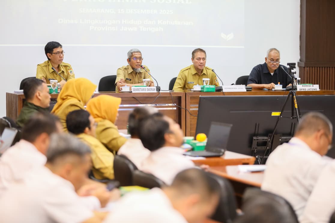 Rapat koordinasi perhutanan sosial yang membahas pemulihan hutan dan pemberdayaan masyarakat, Senin 15 Desember 2025 (foto: Pemprov Jateng)