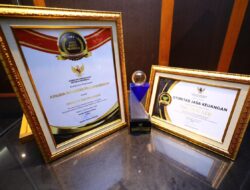 OJK Jadi Badan Publik Terbaik Nasional 2025