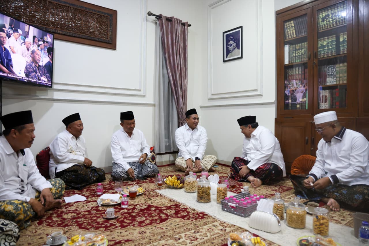 Wakil Gubernur Jateng Gus Yasin menghadiri haul KH Raden Asnawi ke-68 di Kudus, Senin 15 Desember 2025 (foto: Pemprov Jateng)