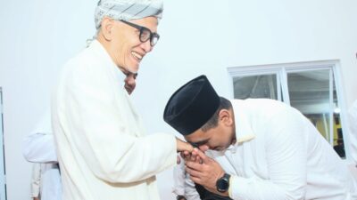 Wakil Gubernur Jawa Tengah, Taj Yasin Meimoen (Gus Yasin), saat meresmikan Majelis Taklim Al Munawir di Pekalongan, Rabu 17 Desember 2025 (foto: Pemprov Jateng)