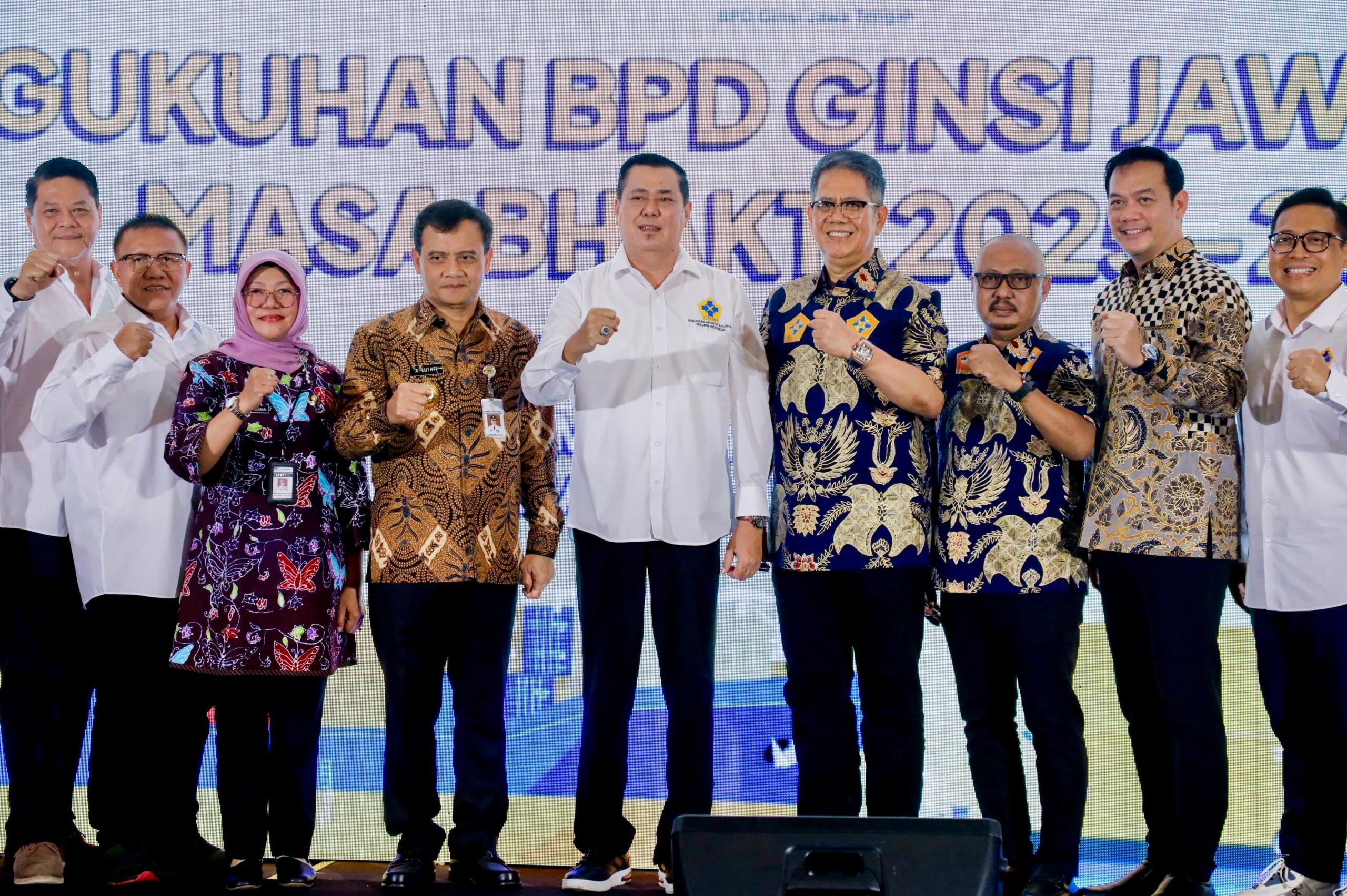 Gubernur Jawa Tengah Ahmad Luthfi saat memberikan sambutan pada pengukuhan pengurus BPD Ginsi Jateng di Hotel Grasia, Semarang, Kamis 18 Desember 2025 (foto: Pemprov Jateng)