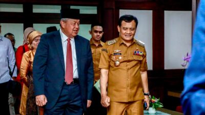 Gubernur BI Perry Warjiyo bersama Gubernur Jateng Ahmad Luthfi menegaskan komitmen menjaga stabilitas inflasi (foto: Pemprov Jateng)