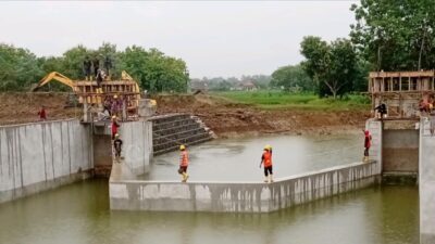 Air Sungai Asin Jadi Tawar, Longstorage Kalipang Jadi Penyelamat Petani