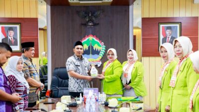 Wakil Gubernur Jateng, Taj Yasin Maemoen, saat audiensi dengan GEEMI membahas wisata halal, Selasa 6 Januari 2026 (foto: Pemprov Jateng)