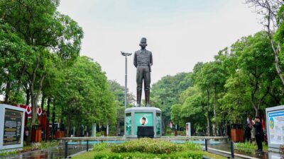 Patung RM Bambang Soeprapto di Gajahmungkur Semarang (foto: Pemprov Jateng)
