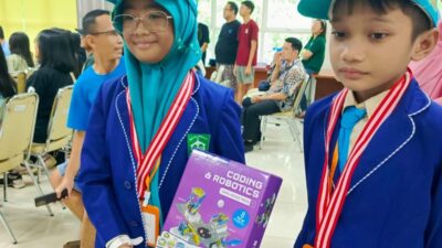 Tahani Ahla Al Amani, putri Wagub Jateng, meraih medali perak di ajang coding GREENMECH 2026