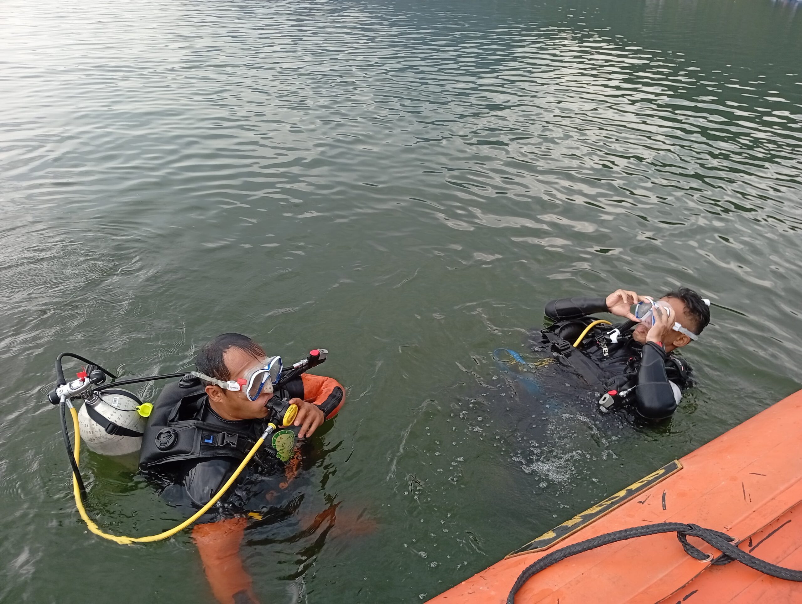 Pencarian korban tenggeelam (foto: Basarnas Semarang)