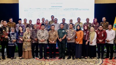 Penandatanganan komitmen ketahanan pangan Jawa Tengah yang melibatkan bupati dan wali kota, 14 Januari 2026 (foto: Pemprov Jateng)