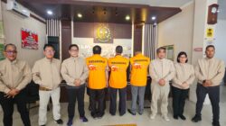 OJK melimpahkan tersangka kasus manipulasi saham SWAT senilai Rp230 miliar ke Kejaksaan Negeri Boyolali 13 Januari 2026 (foto: OJK Jateng)