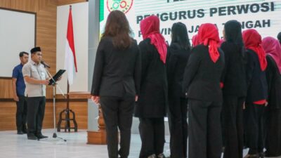 Pelantikan pengurus Perwosi Jateng periode 2025–2029 di Wisma Perdamaian, Selasa 20 Januari 2026 (foto: Pemprov Jateng)