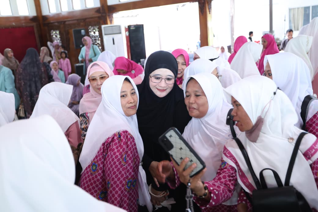 Nawal Arafah Yasin saat menghadiri Pelantikan Pengurus JMQH Kabupaten Sragen Periode 2026-2030 di Pendopo Sumonegaran, Sabtu 24 Januari 2026 (foto: Pemprov Jateng)