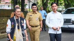 Wapres Gibran Rakabuming Raka bersama Wagub Jateng Taj Yasin Maimoen saat mengunjungi UKSW, Senin 26 Januari 2026. (foto: Pemprov Jateng)