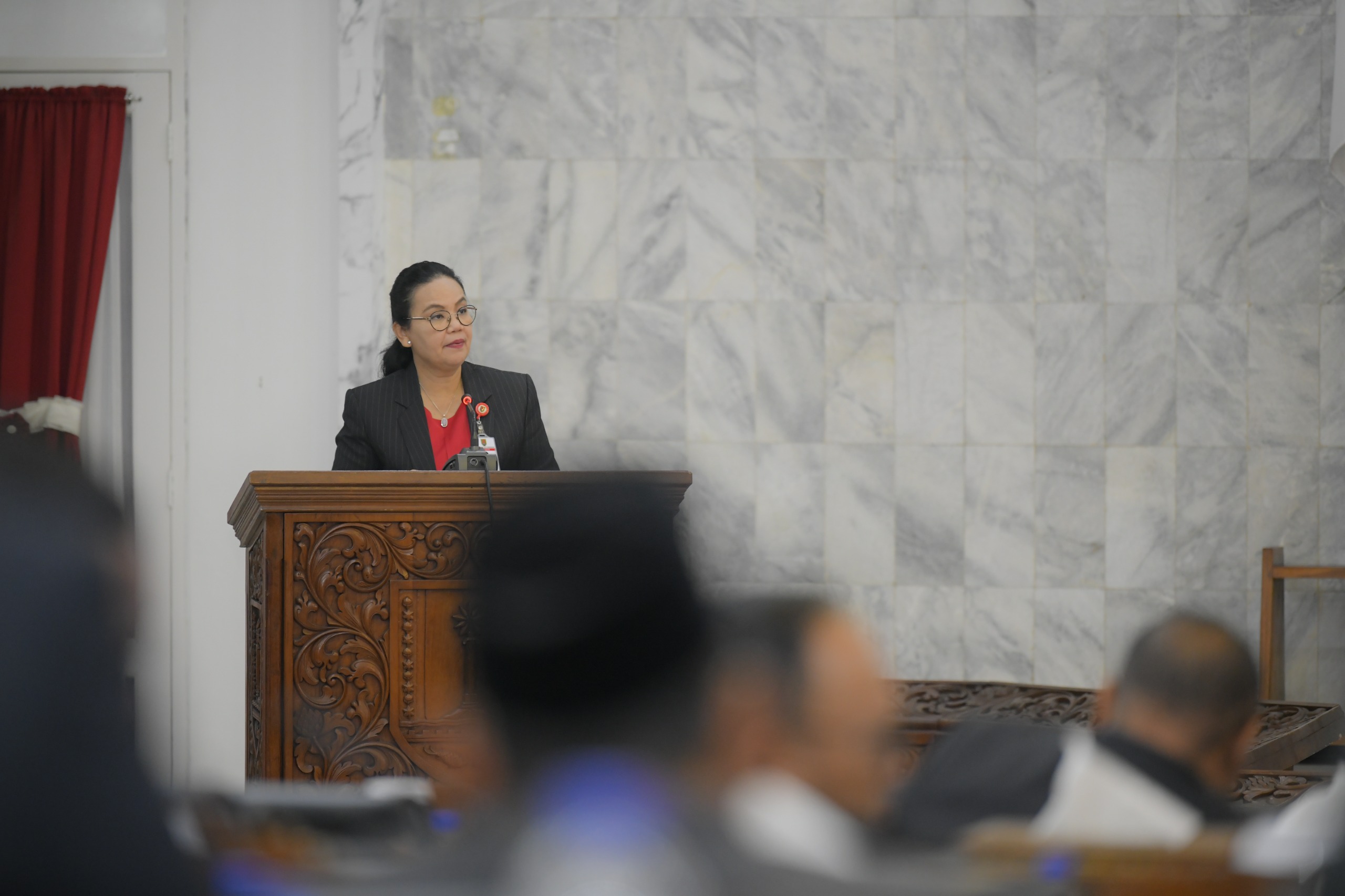 Wali Kota Semarang Agustina Wilujeng dalam rapat paripurna pengesahan Perda Pesantren, Selasa 30 Desember 2025 (foto: Pemkot Semarang)