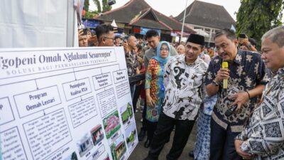Wakil Gubernur Jateng Taj Yasin Maimoen saat meluncurkan program “Ngopeni Omah Nglakoni Sesarengan” di Banyumas, Sabtu 14 Februari 2026 (foto: Pemprov Jateng)