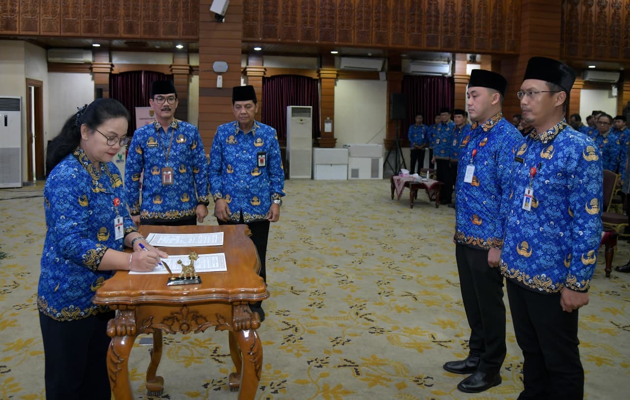 Pelantikan ASN di Ruang Lokakrida Lantai 8 Balai Kota Semarang (foto: Pemkot Semarang)